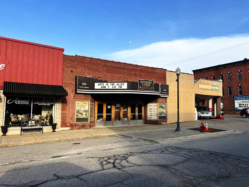 Holly Theatre - 5-21-2024 - Tree Is Gone (newer photo)